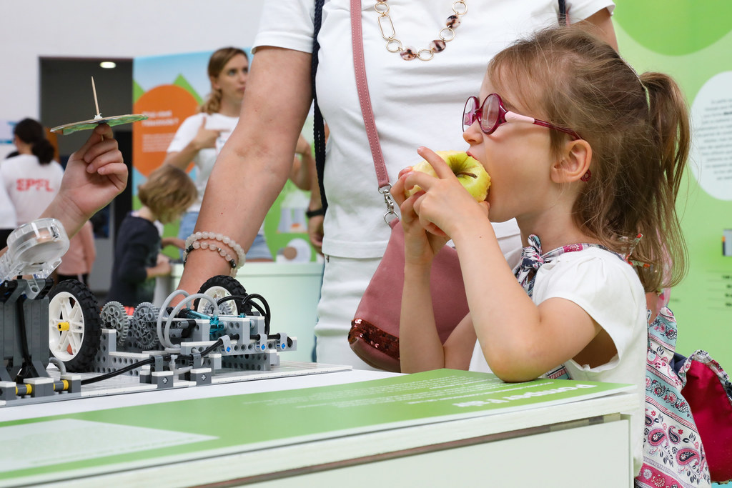 The EPFL campus was full of fun this weekend during the Open House organised for the School's 50th anniversary. Nearly 40,000 visitors were on site over the weekend.